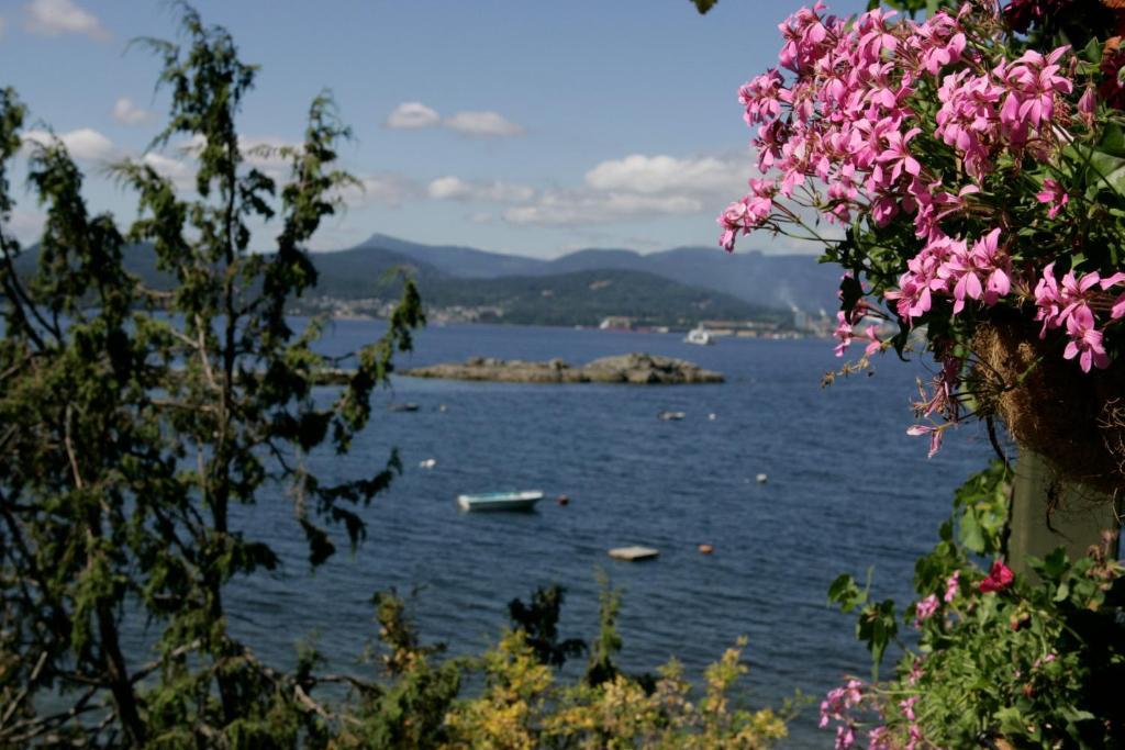 Beachfront At Vesuvius Hotel Ganges ภายนอก รูปภาพ