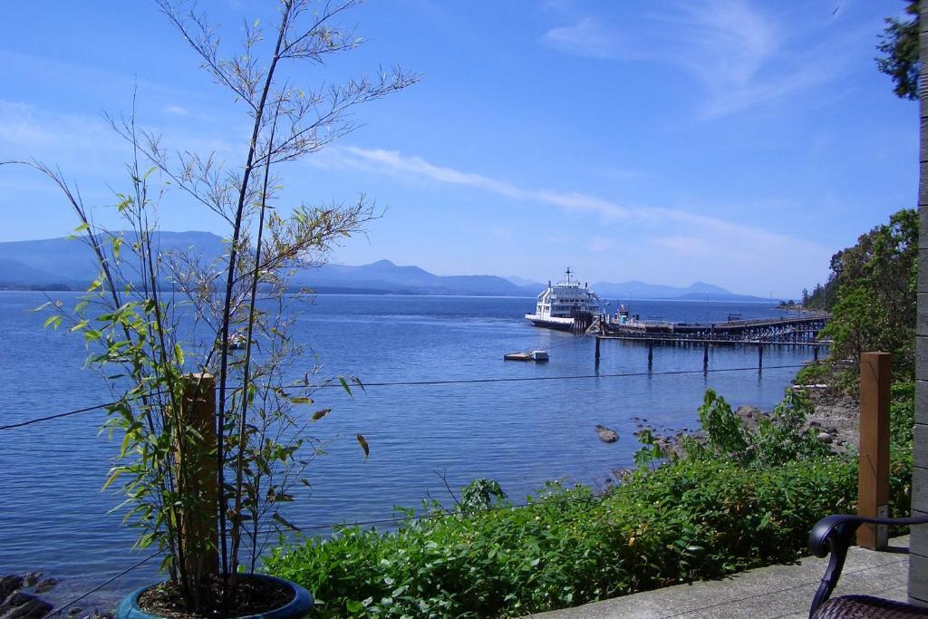 Beachfront At Vesuvius Hotel Ganges ภายนอก รูปภาพ