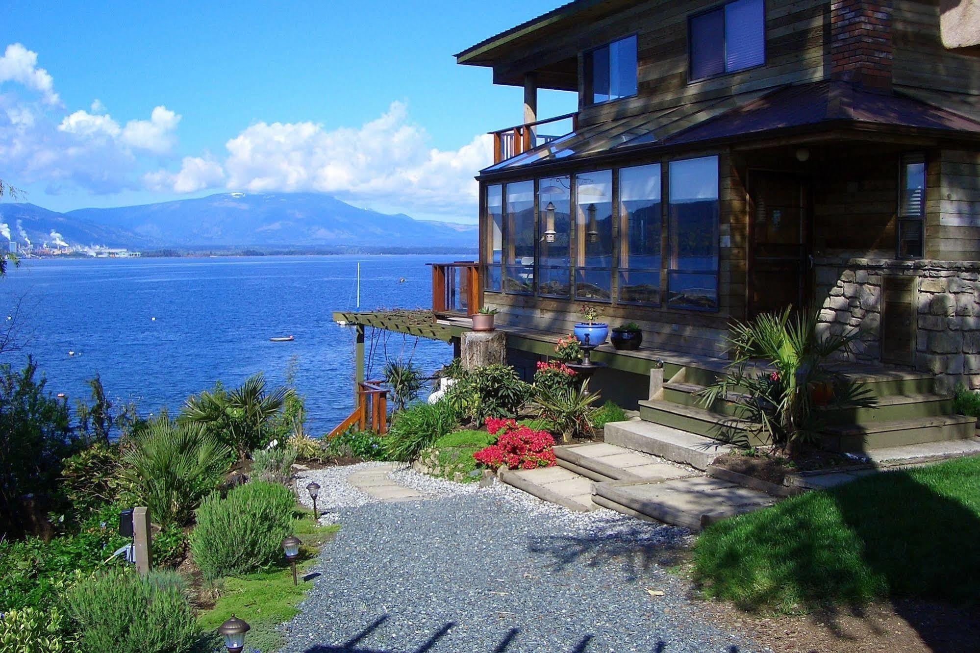 Beachfront At Vesuvius Hotel Ganges ภายนอก รูปภาพ